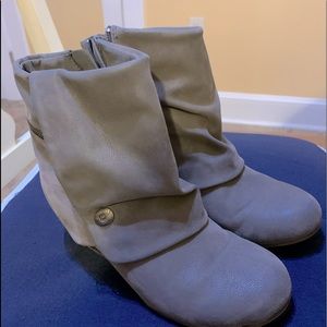 Blowfish cute gray shootie boots